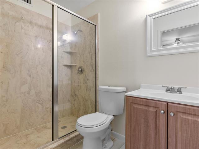 Building Photo - 4804 South Dr