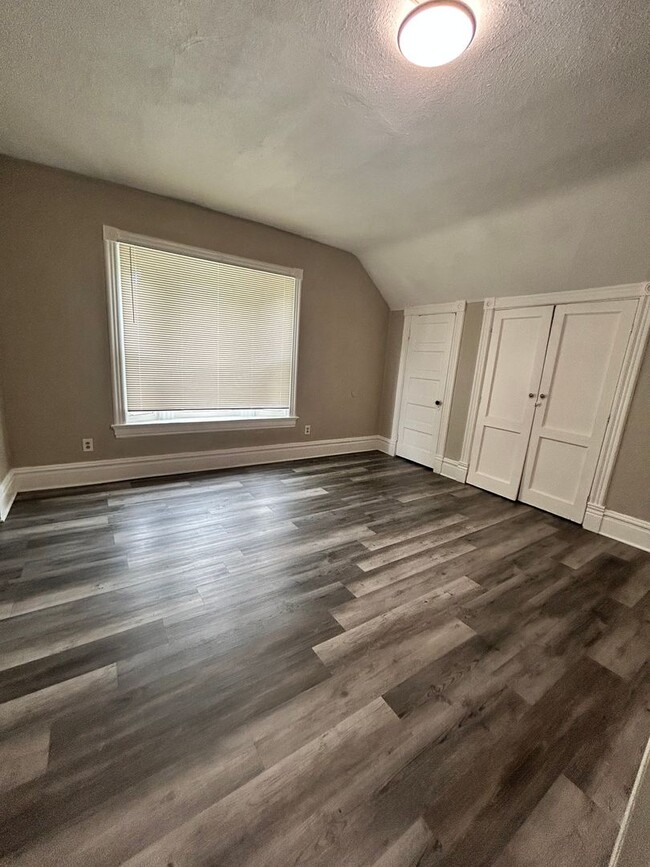 Building Photo - Beautiful Two Story Home on Scottdale