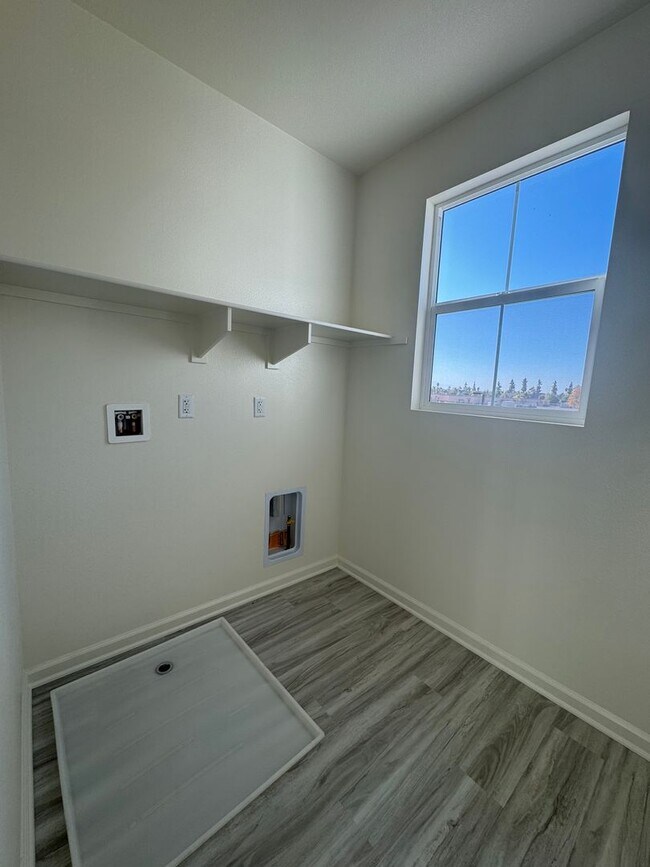 Building Photo - Beautiful Brand-New Home (Price Drop)>>>> Call Today>>>>