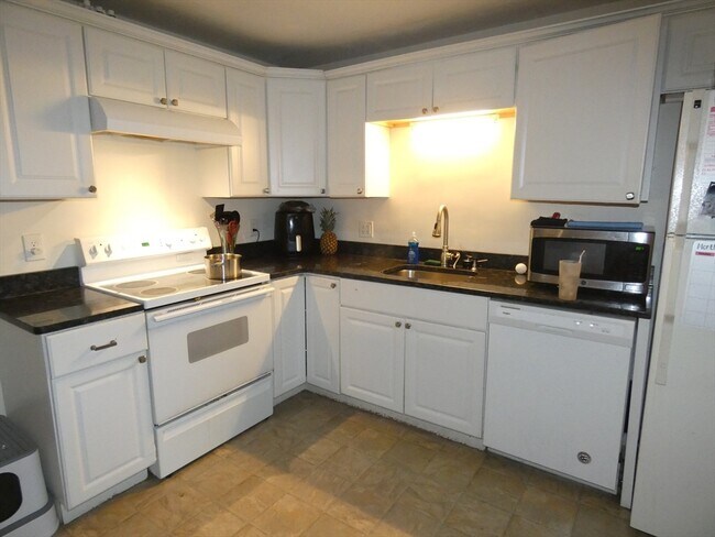 Building Photo - 37 South St