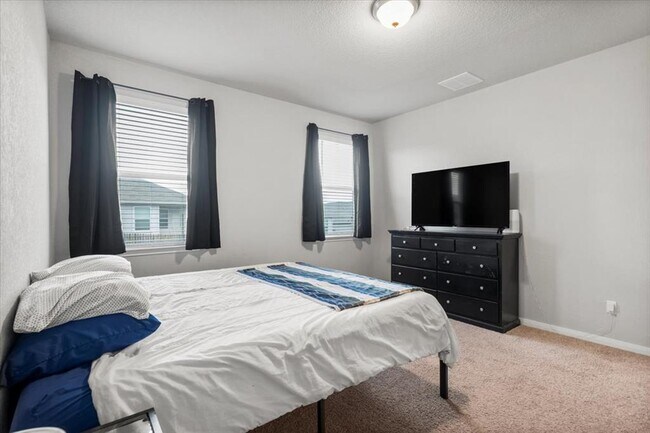 Building Photo - 129 Jubilee Dr