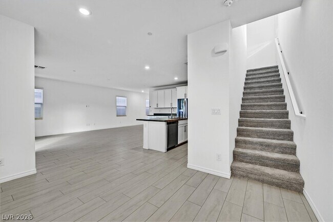 Building Photo - 303 Fletcher Fls St