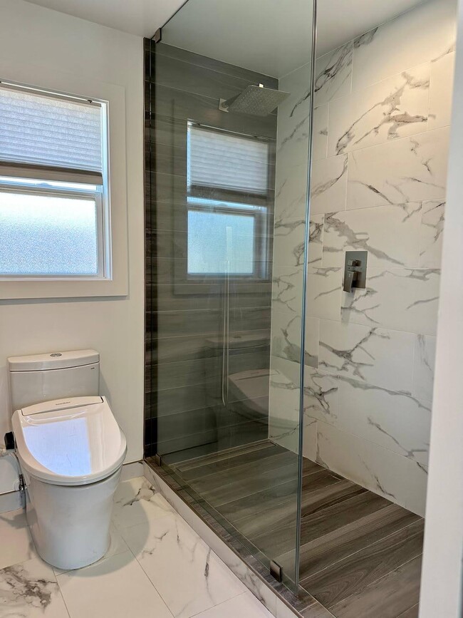 Building Photo - 2485 W Ave 133rd