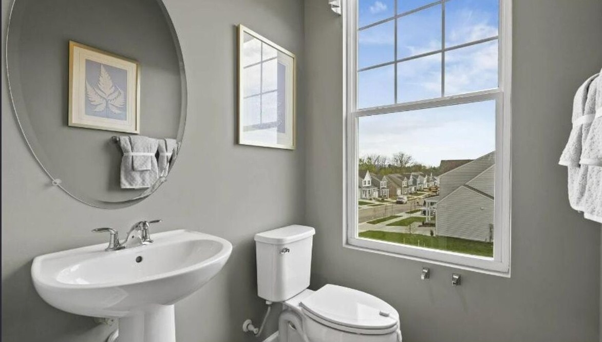 1/2 balf - 10 Coolidge Ave