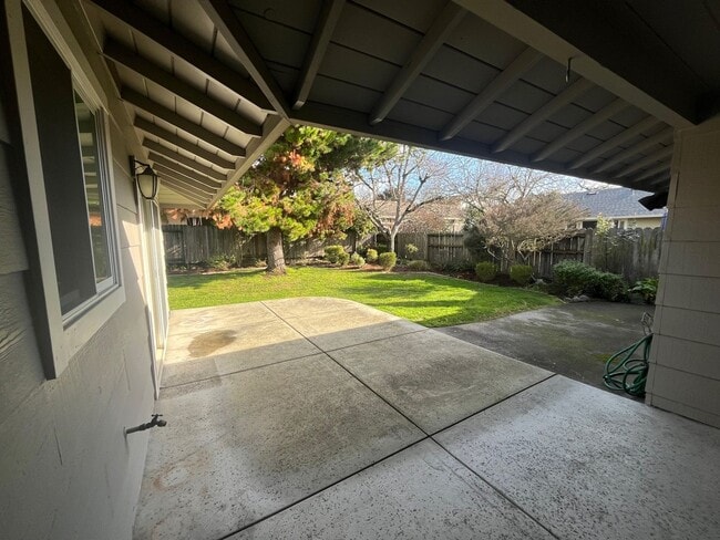 Building Photo - Renovated Two Bedroom Home in Rincon Valley