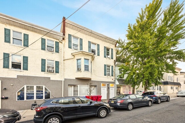 Building Photo - 3922 Terrace Street