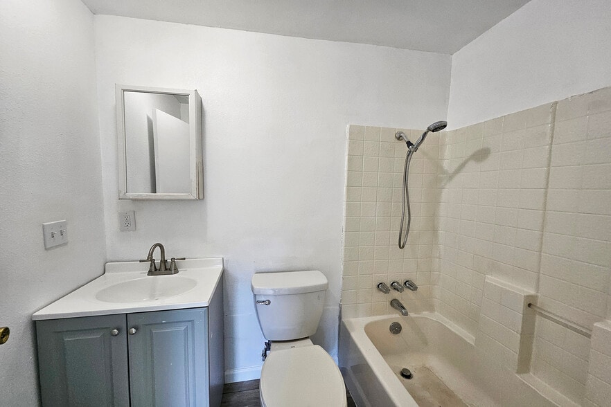 Building Photo - 19759 Roscoe Blvd