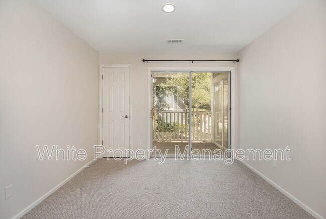 Building Photo - 2516 Cranbrook Ln