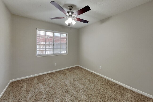 Building Photo - 4203 Mountain Peak Way