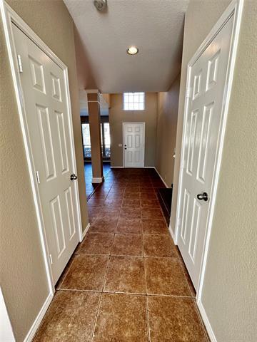 Building Photo - 4512 Vista Meadows Dr