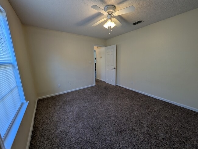 Building Photo - 192 Sugar Plum Dr