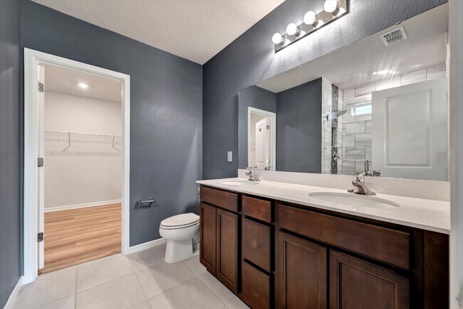 Building Photo - Newer Build - Parrish 3 Bedroom Home with ...