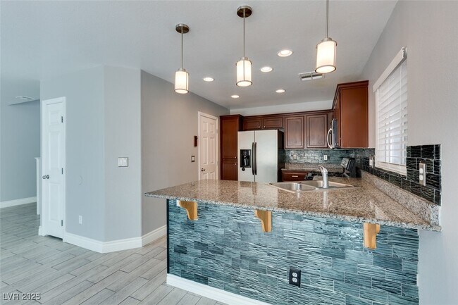 Building Photo - 5660 N Balsam St