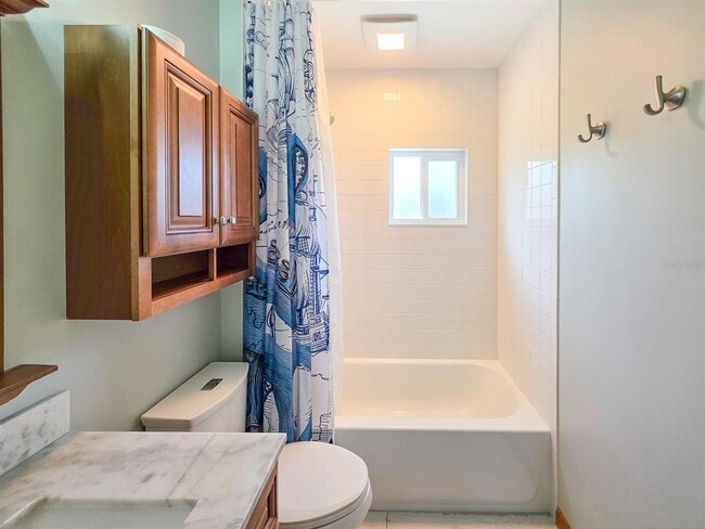 Building Photo - 1340 S Central Ave