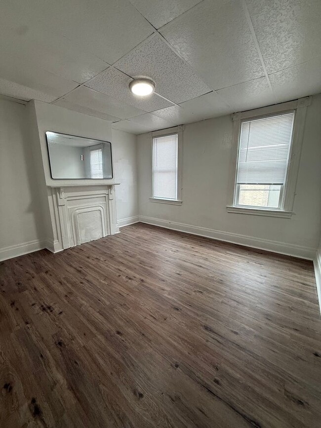 Building Photo - Brighton Heights 2-Bedroom Townhome – Quiet Living with Easy Downtown Access