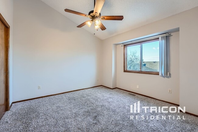 Building Photo - 3606 S Gibralter Cir