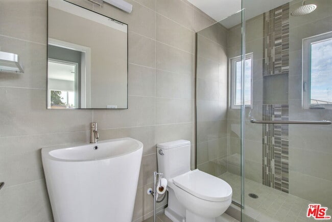 Building Photo - 4151 Don Mariano Dr