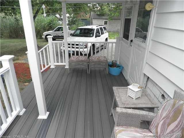 Building Photo - 2 Grove Way