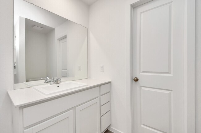 Building Photo - 317 Brandi Dr