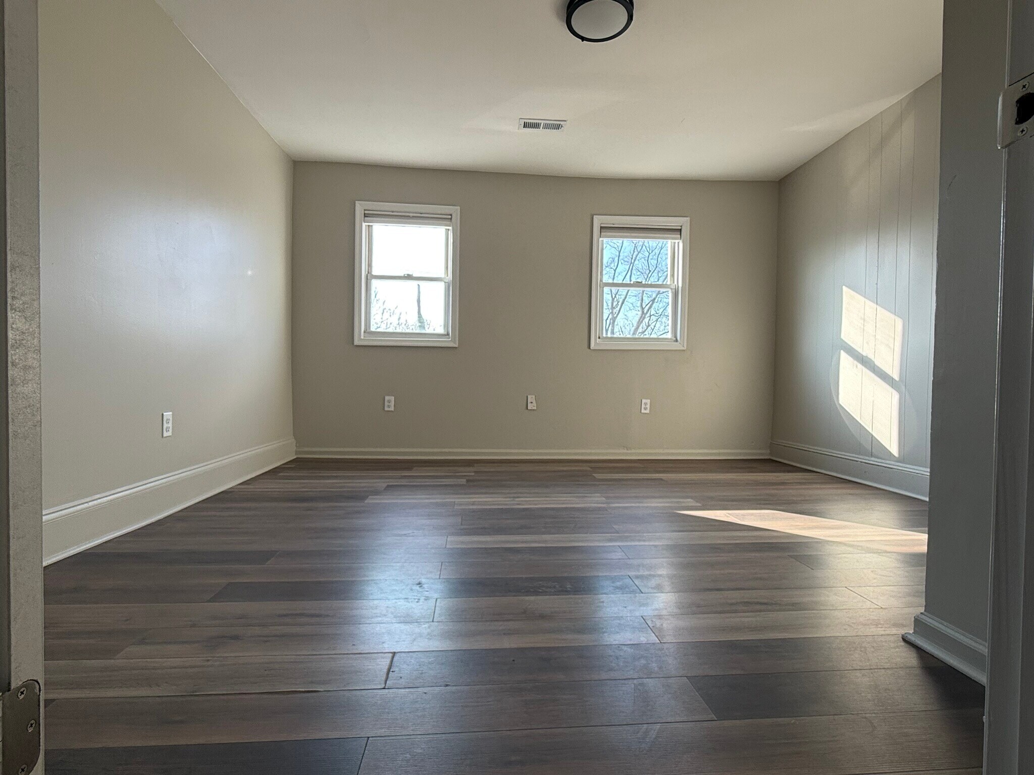 Bedroom #1 - 503 E Potomac St