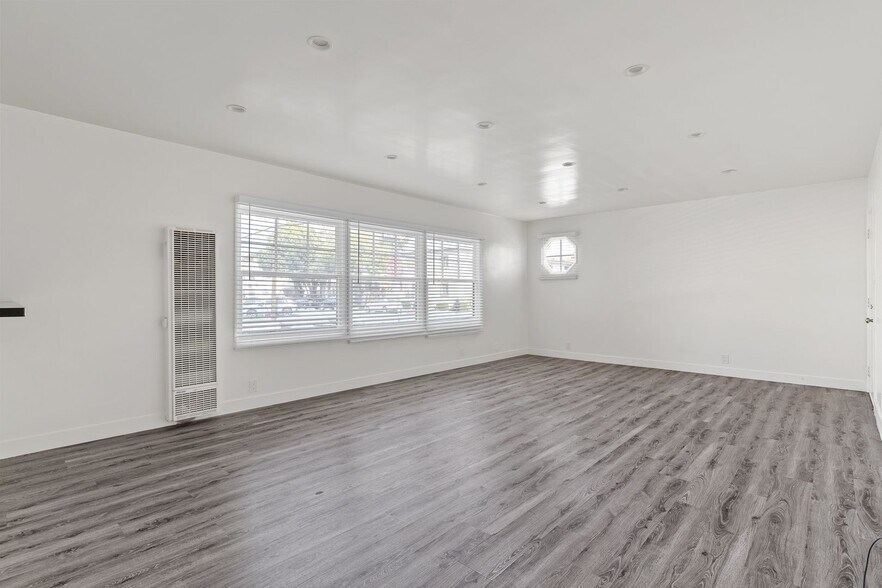 Building Photo - 241 Bonito Ave