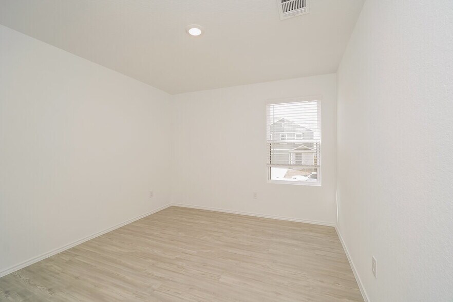 Building Photo - 8803 Barrow Path