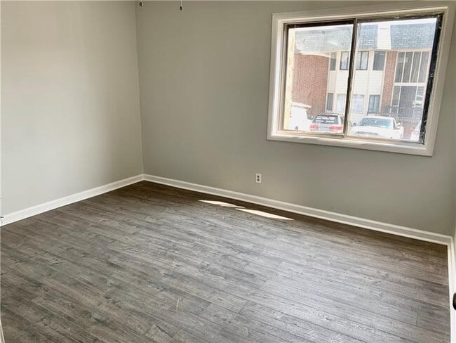 Building Photo - 145 Northwood Dr