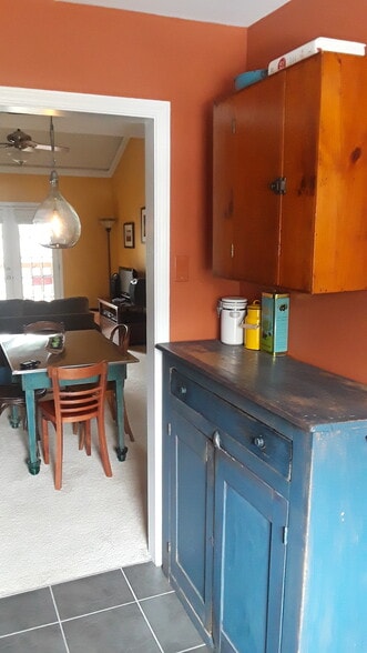 Building Photo - 1055 Baxter St