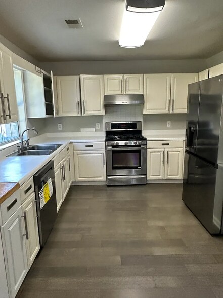 Building Photo - 5634 Mahogany Ct NW