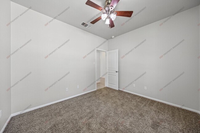Building Photo - 521 Wedgwood Dr