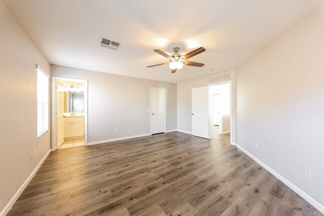 Building Photo - 15830 W Gelding Dr