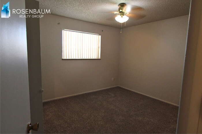 Building Photo - 1020 N Pueblo Dr