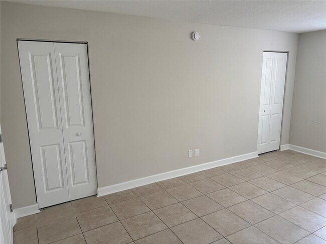 Building Photo - 7405 Bay Island Dr S