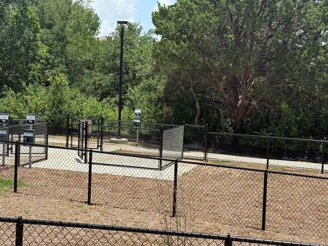 Building Photo - 13308 Riding Dr