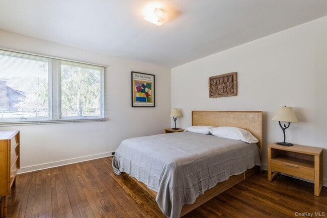 Building Photo - 29 Alden Ln