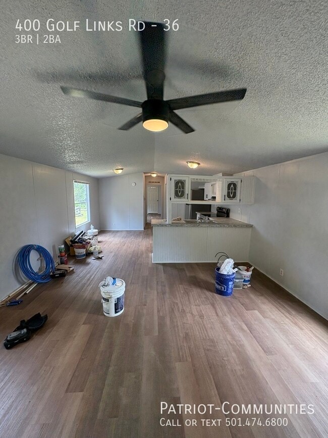 Building Photo - 400 Golf Links Rd