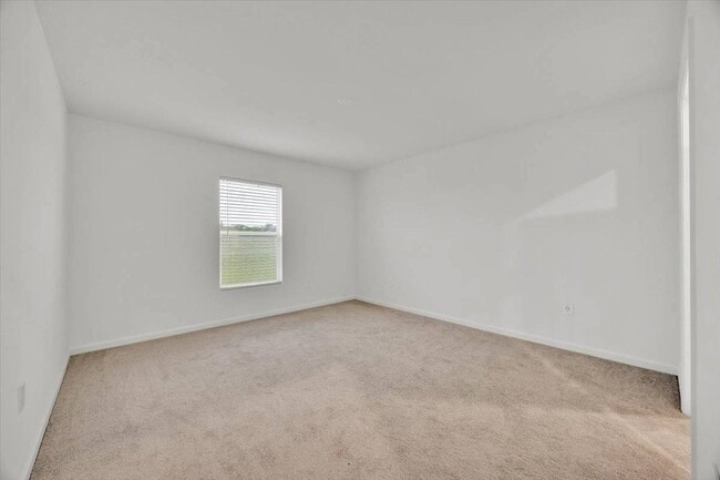 Building Photo - 2398 McKinley Dr