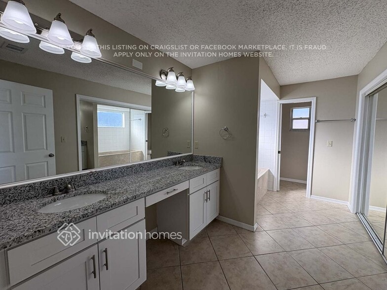 Building Photo - 9056 Quail Creek Dr