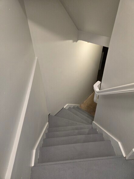 Basement Stiars - 59 Sopwith Way