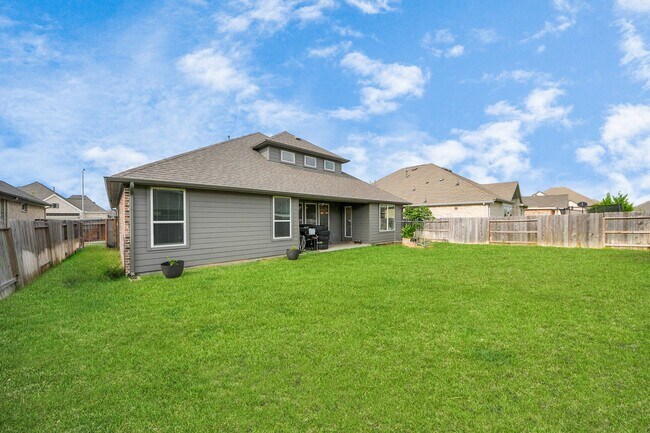 Building Photo - 21130 Almaco Dr