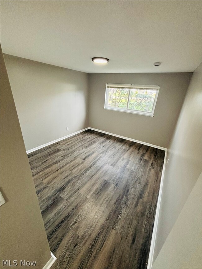 Building Photo - 21045 Southbend Cir