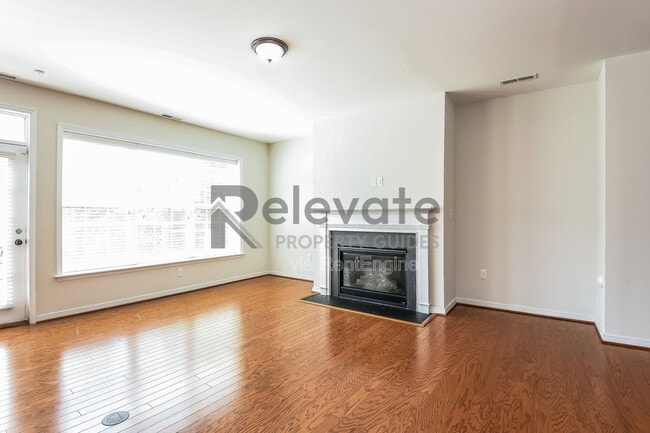 Building Photo - 2903 Triple Notch Ct