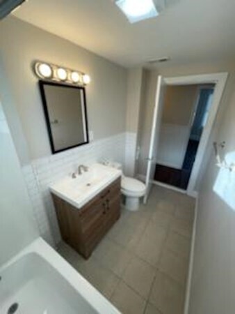 Building Photo - 49 Hecla St