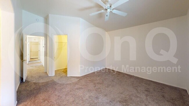 Building Photo - 144 E Mesquite Crest Pl