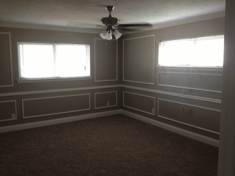 Building Photo - 2315 Warm Springs Rd