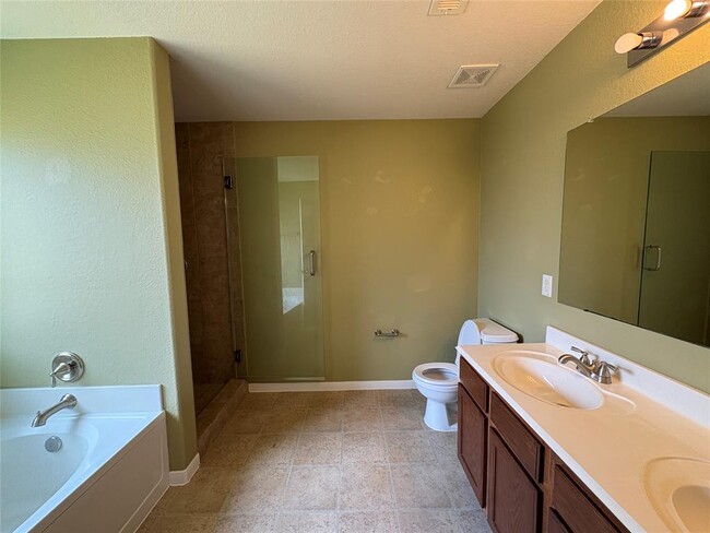Building Photo - 2715 Mustang Hill Ln