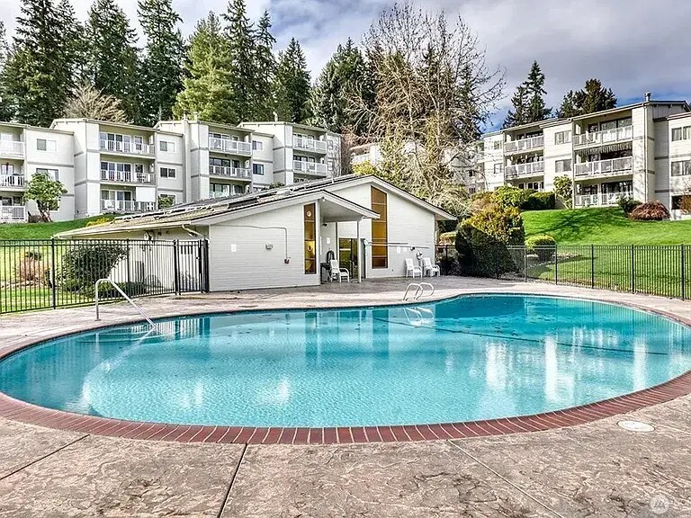 Pool - 13283 15th Ave NE