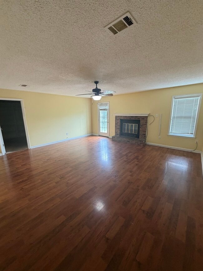 Building Photo - 4361 Bennett Wood Dr