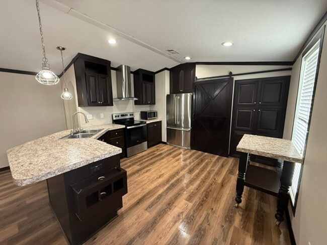 Building Photo - ? Beautifully Updated 3 Bedroom, 2 Bath Home in Bell City! ?