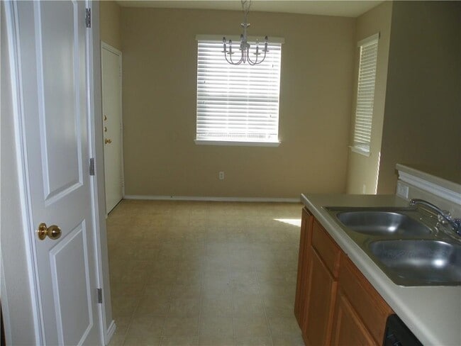 Building Photo - 14001 Cambourne Dr